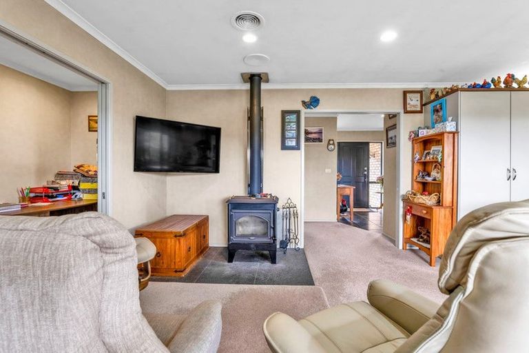 Photo of property in 325a Awai Road, Tarurutangi, New Plymouth, 4372