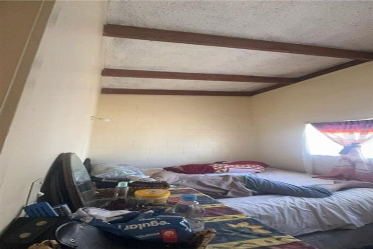 Photo of property in 15a Earlsworth Road, Mangere East, Auckland, 2024