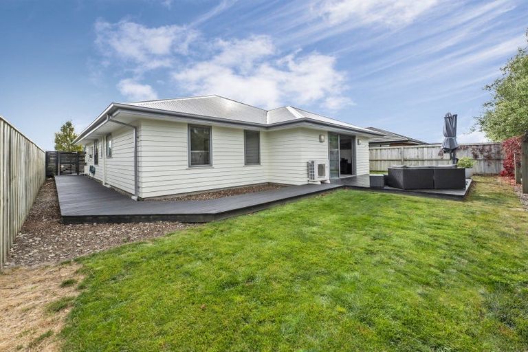 Photo of property in 46 Shillingford Boulevard, Rolleston, 7615