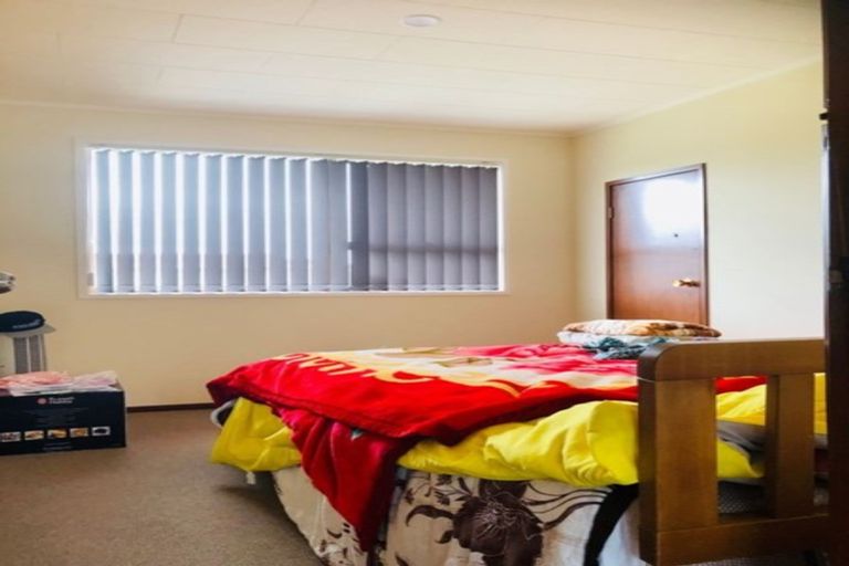 Photo of property in 1 Ferndown Avenue, Papatoetoe, Auckland, 2025