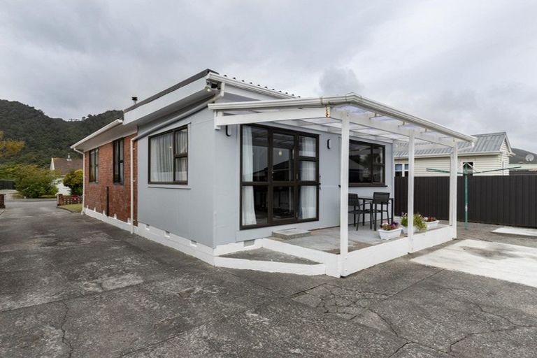 Photo of property in 54 Firth Street, Cobden, Greymouth, 7802