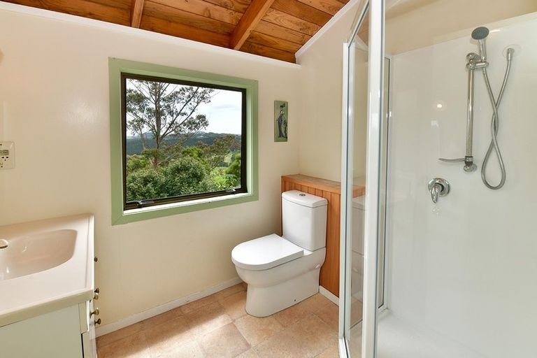 Photo of property in 136 Mclachlan Road, Kaukapakapa, Warkworth, 0984