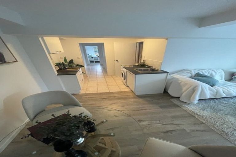 Photo of property in 2/54 Stapleford Crescent, Browns Bay, Auckland, 0630