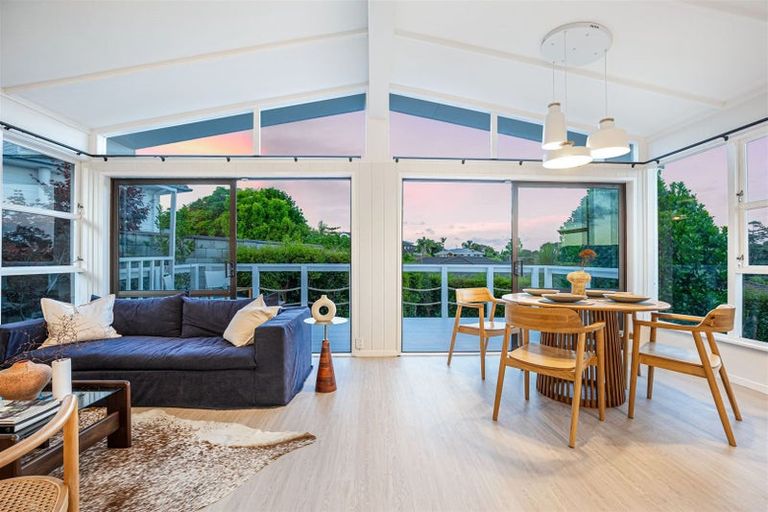 Photo of property in 30 Fitzwater Place, Henderson, Auckland, 0612