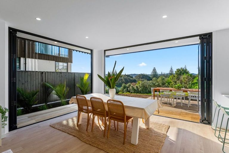 Photo of property in 45a Rosario Crescent, Red Beach, 0932
