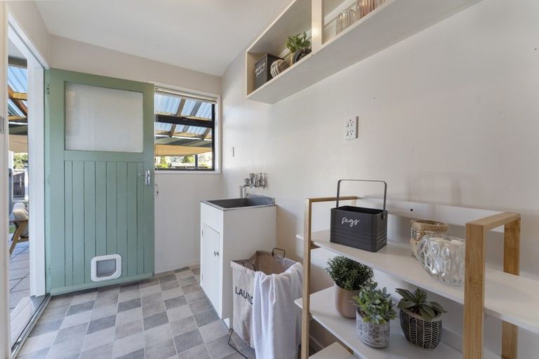 Photo of property in 76 Waenga Drive, Cromwell, 9310