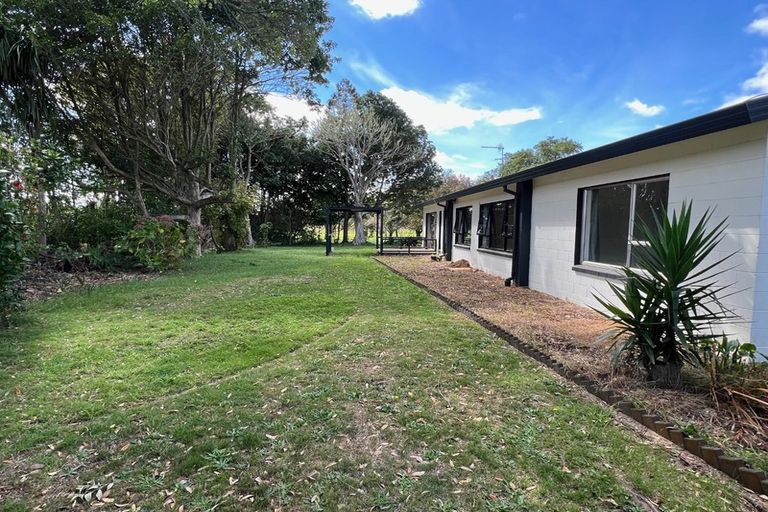 Photo of property in 123 Waiuku Road, Pukekohe, 2678