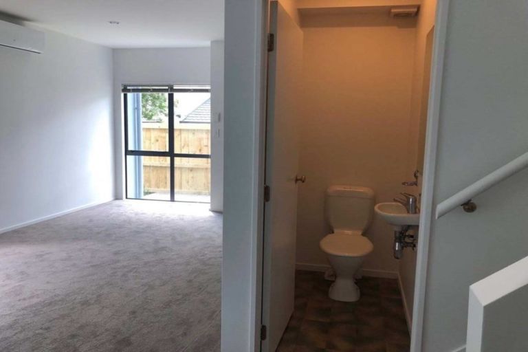 Photo of property in 3 Sun Place, Henderson, Auckland, 0612