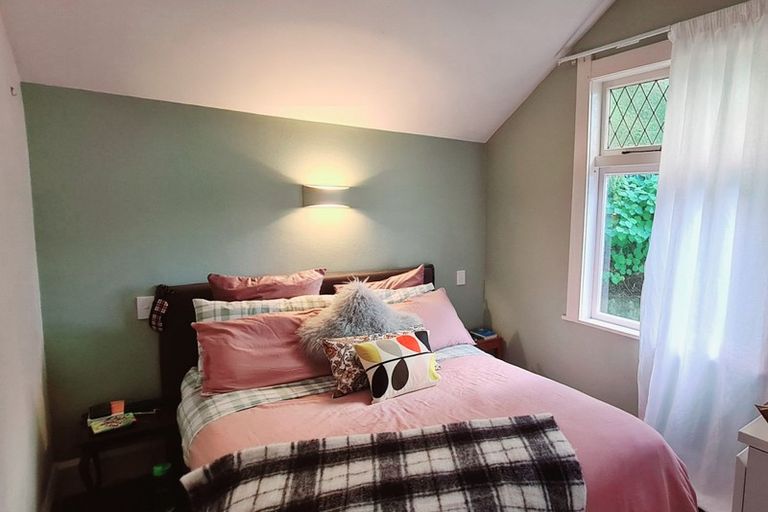 Photo of property in 12 Crieff Street, Northland, Wellington, 6012