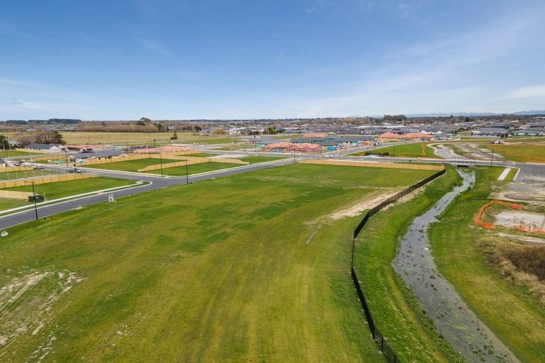 Photo of property in 74 Candlesticks Crescent, Lincoln, 7608