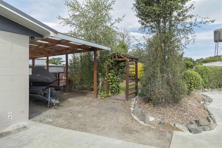 Photo of property in 19 Queen Street, Pareora, 7912