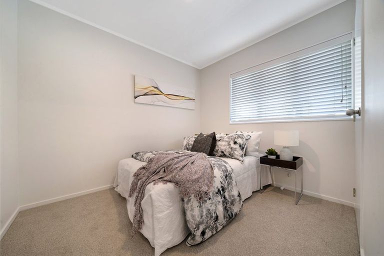 Photo of property in 9 Central Park Drive, Te Atatu South, Auckland, 0610