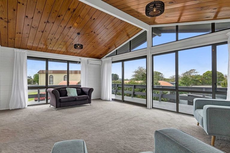 Photo of property in 46 Murray Avenue, Hawera, 4610