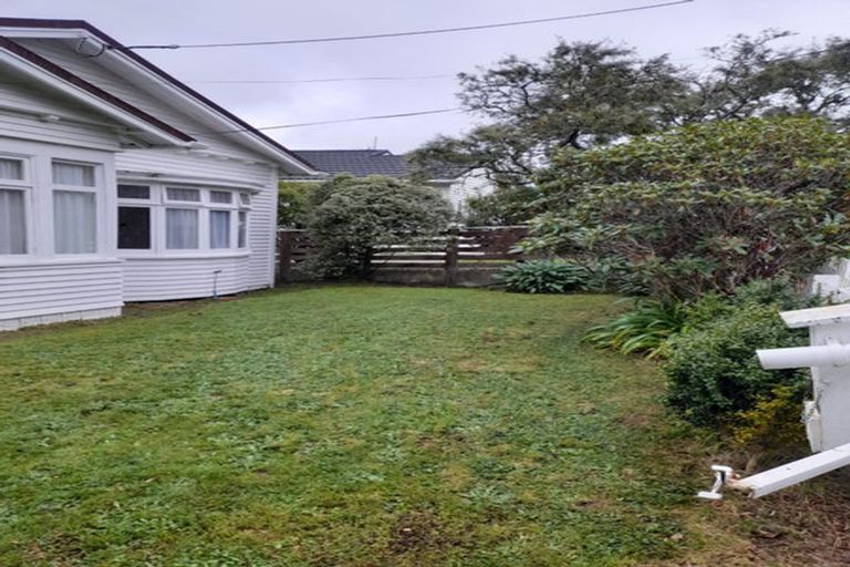 Photo of property in 27 Beauchamp Street, Karori, Wellington, 6012
