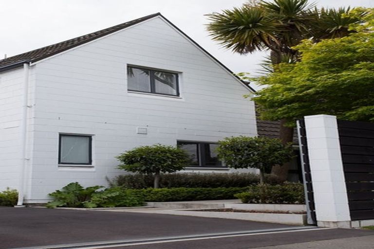 Photo of property in 5 Champion Street, Edgeware, Christchurch, 8013