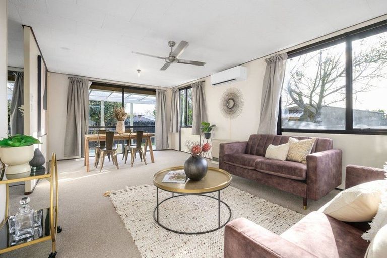 Photo of property in 38 Garland Drive, St Andrews, Hamilton, 3200