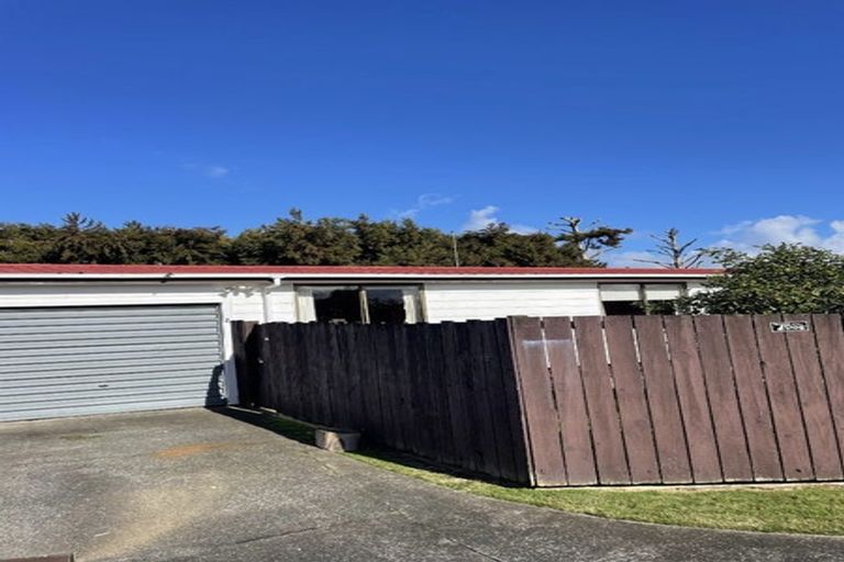 Photo of property in 2/12 Balmore Place, Wattle Downs, Auckland, 2103