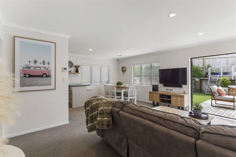 Photo of property in 10a De Thiery Place, Pakuranga Heights, Auckland, 2010