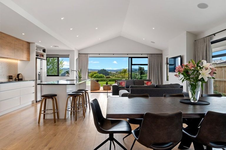 Photo of property in 71 Penetaka Heights, Pyes Pa, Tauranga, 3112