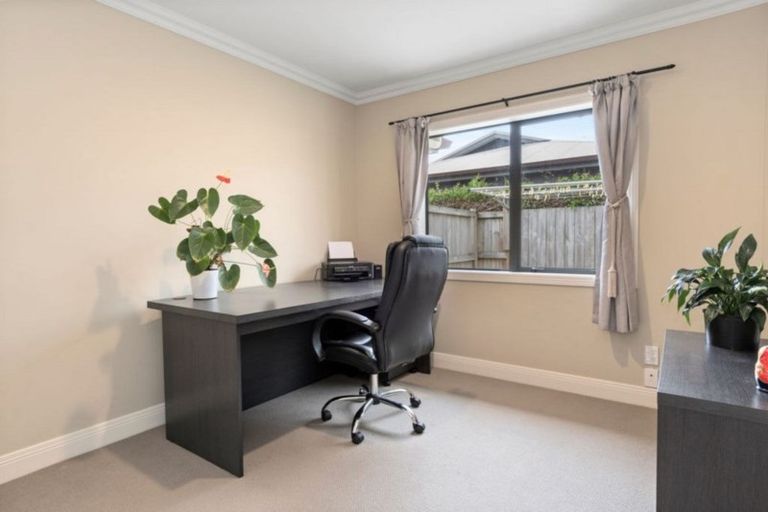 Photo of property in 14 The Glade, Papamoa Beach, Papamoa, 3118