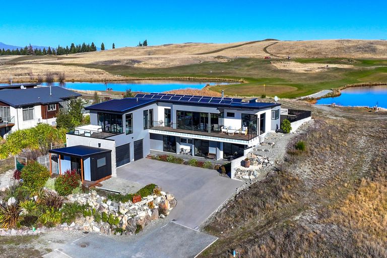 Photo of property in 20 Erebus Place, Lake Tekapo, 7999