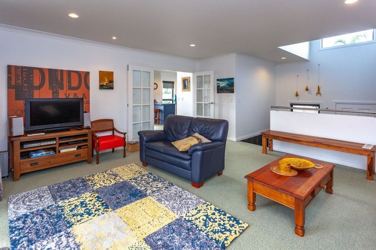 Photo of property in 83 Manaia Road, Tairua, 3508