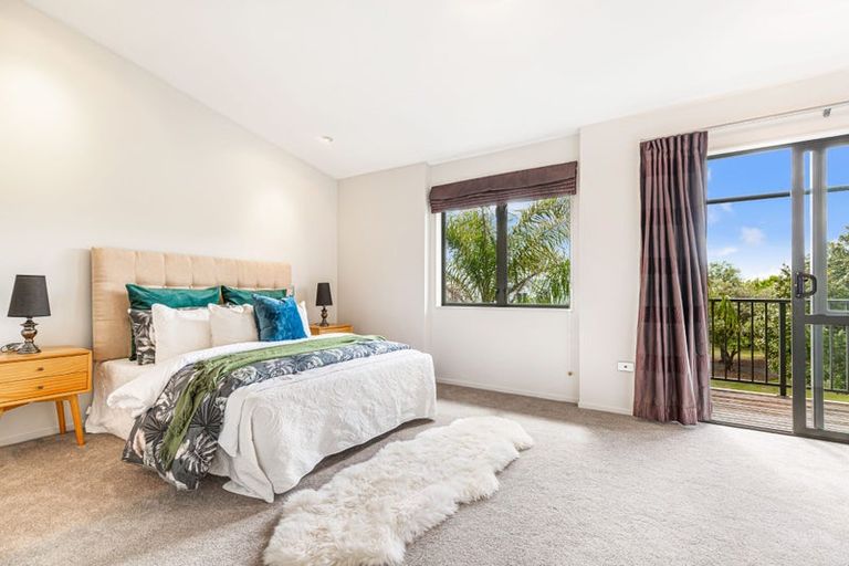 Photo of property in 72 Gunner Drive, Te Atatu Peninsula, Auckland, 0610