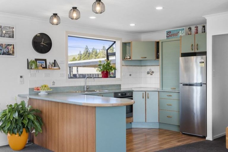 Photo of property in 14 Flinders Place, Welcome Bay, Tauranga, 3112