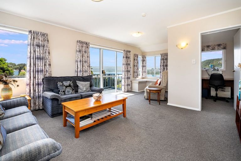 Photo of property in 76 Bayview Road, Paremata, Porirua, 5024
