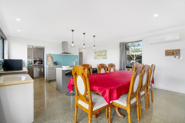 Photo of property in 4 Matahehe Lane, Tinopai, Matakohe, 0593