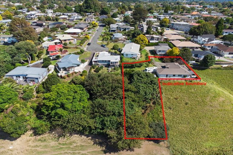 Photo of property in 8c Wiltshire Place, Te Puke, 3119