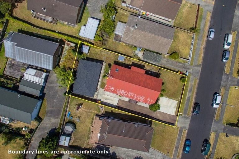 Photo of property in 14 De Quincey Terrace, Highland Park, Auckland, 2010