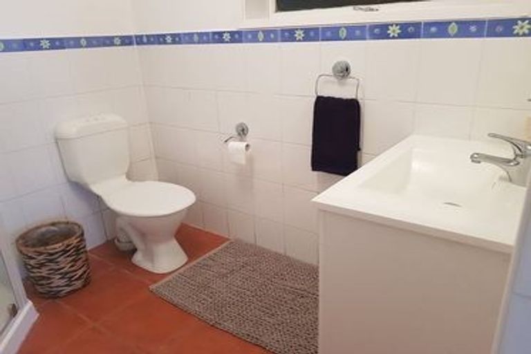 Photo of property in 3 Lintaine Place, Glen Innes, Auckland, 1072
