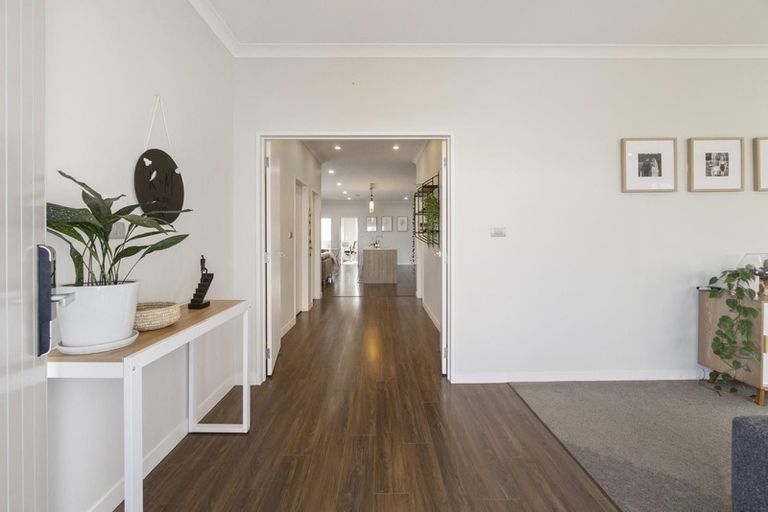 Photo of property in 13 Will Street, Huapai, Kumeu, 0810