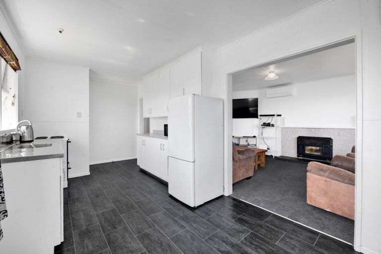 Photo of property in 15a Pratt Street, Waitara, 4320