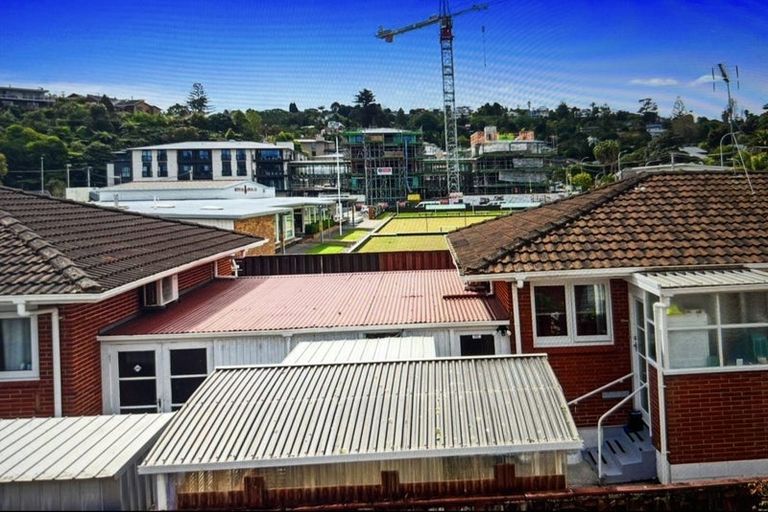 Photo of property in 4/772 Beach Road, Browns Bay, Auckland, 0630