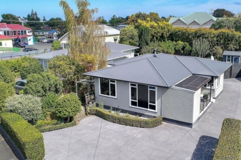 Photo of property in 21 Great North Road, Saint Johns Hill, Whanganui, 4501