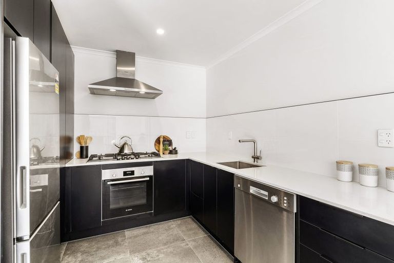 Photo of property in 48 Rangiora Avenue, Kaiwharawhara, Wellington, 6035