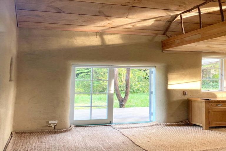 Photo of property in 197 Parker Road, Oratia, Auckland, 0604