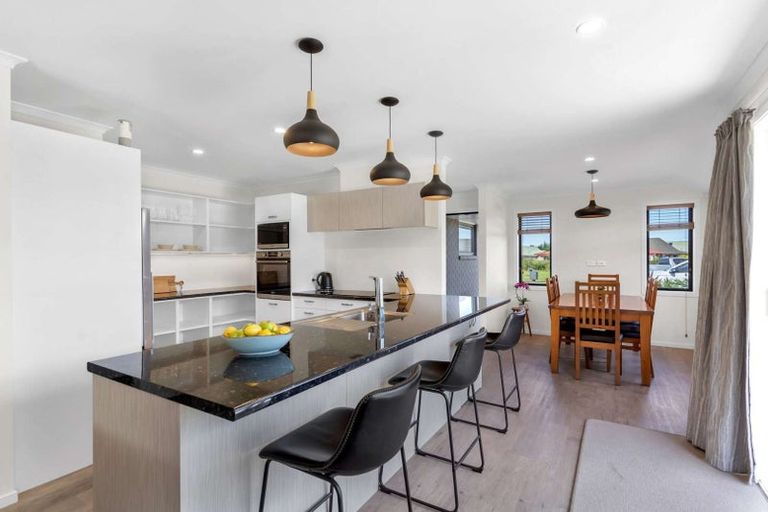 Photo of property in 68 Feist Street, Carterton, 5713