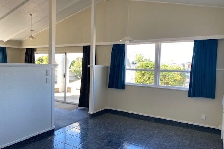 Photo of property in 55 Folkestone Drive, Flaxmere, Hastings, 4120