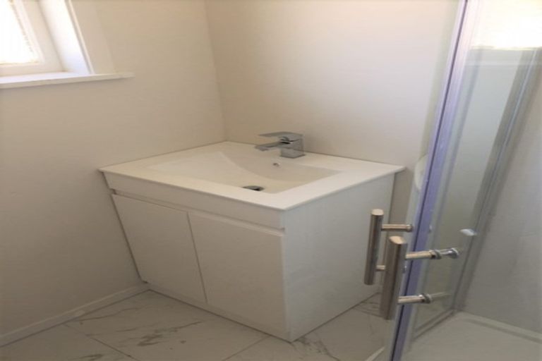 Photo of property in 43 Miranda Street, Avondale, Auckland, 0600