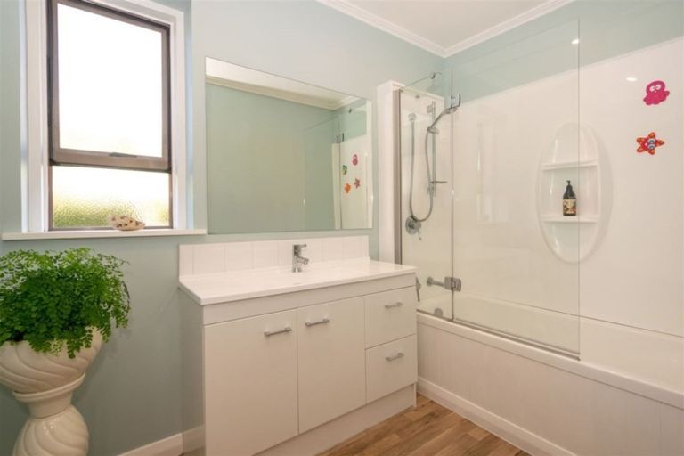 Photo of property in 83 Vickerman Street, Grovetown, Blenheim, 7202