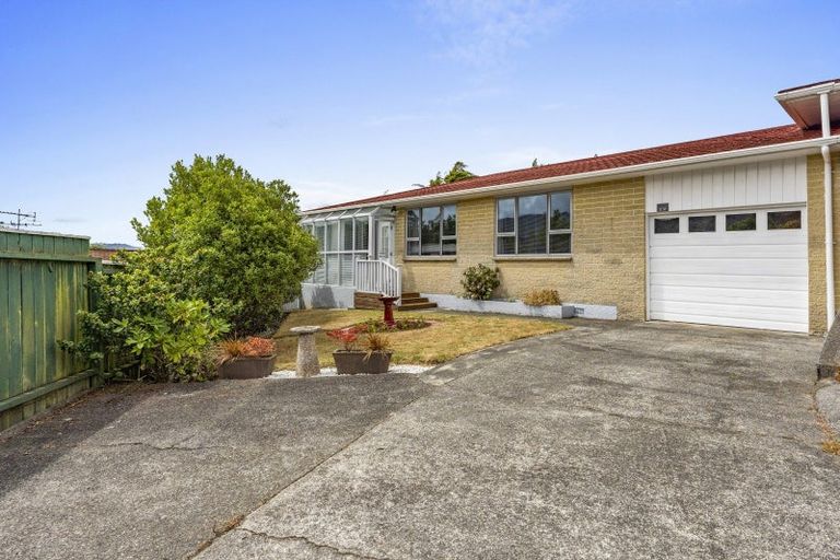 Photo of property in 1/57 Sunbrae Drive, Silverstream, Upper Hutt, 5019
