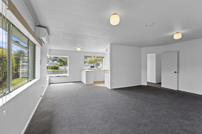 Photo of property in 16 Hickford Place, Okato, 4335