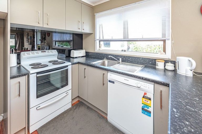 Photo of property in 25 Fookes Street, Waverley, 4510