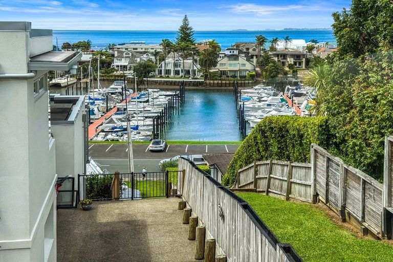 Photo of property in 1/27 Prospect Terrace, Milford, Auckland, 0620