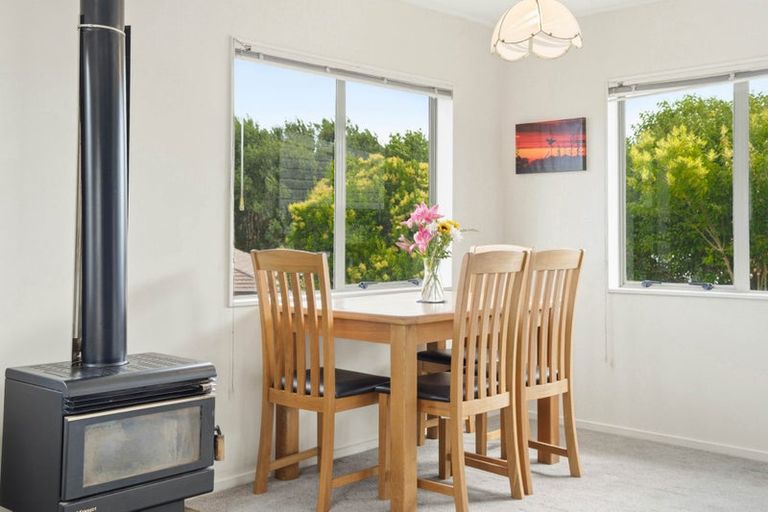 Photo of property in 4/14 Phoenix Place, Papatoetoe, Auckland, 2025