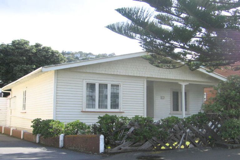 Photo of property in 62 Freyberg Street, Lyall Bay, Wellington, 6022