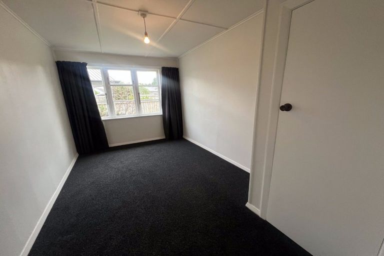 Photo of property in 20 Pitcairn Crescent, Bryndwr, Christchurch, 8053